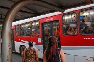 Projeto de &quot;ar-condicionado&quot; em &ocirc;nibus une esquerda e direita na C&acirc;mara 