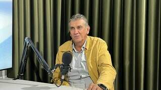 De pedreiro a apicultor, S&eacute;rgio mudou a vida com produ&ccedil;&atilde;o de mel