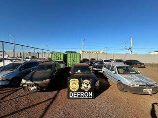 Contrabandistas abandonam 16 carros com mercadorias em estrada vicinal