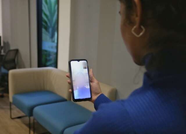 Em videochamada, criminosa aplica golpe de R$ 63,4 mil contra mulher