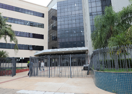Aluna receber&aacute; R$ 10 mil ap&oacute;s universidade cancelar matr&iacute;cula sem aviso pr&eacute;vio