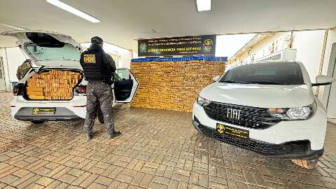 Traficantes abandonam carros com 2,5 toneladas de maconha para fugir
