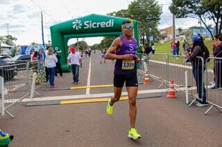 Corrida re&uacute;ne mais de mil atletas em prol da solidariedade e do amor ao pr&oacute;ximo