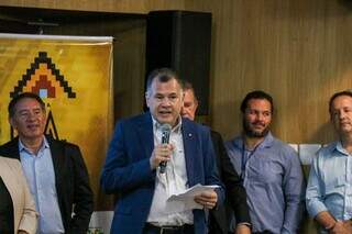 MS assina 252 contratos de casas e deve receber R$ 200 milhões em investimentos MS assina 252 contratos de casas e deve receber R$ 200 milhões em investimentos