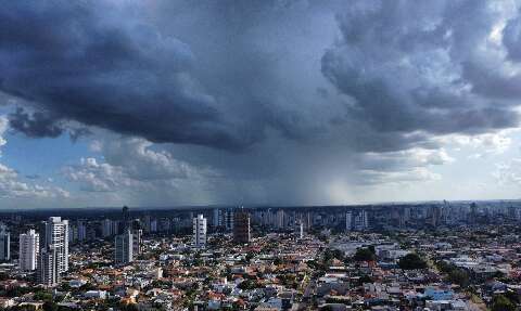 INMET prev&ecirc; chuvas intensas e rajadas de vento na Capital e outras 44 cidades