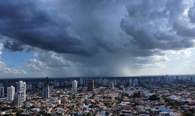 INMET prev&ecirc; chuvas intensas e rajadas de vento na Capital e outras 44 cidades