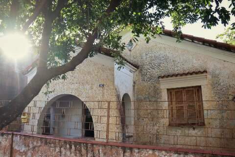 Casa portuguesa de 75 anos preserva mem&oacute;rias de cinco gera&ccedil;&otilde;es