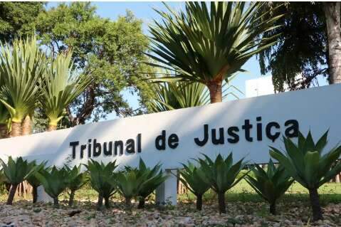 Enteada &eacute; condenada a indenizar madrasta por ofensas durante vel&oacute;rio do pai 