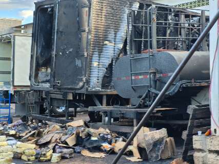 Curto-circuito em c&acirc;mara fria causou inc&ecirc;ndio em caminh&atilde;o de latic&iacute;nio 