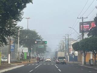 Dourados desperta encoberta por neblina, mas dia promete ser quente