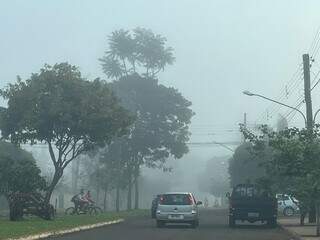 Dourados desperta encoberta por neblina, mas dia promete ser quente