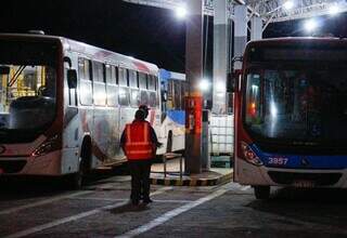 Vistoria de CPI encontra 40 &ocirc;nibus parados por falta de manuten&ccedil;&atilde;o e pe&ccedil;as