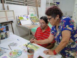 Maria Clara transformou em poesia as pinturas do marido com dem&ecirc;ncia 