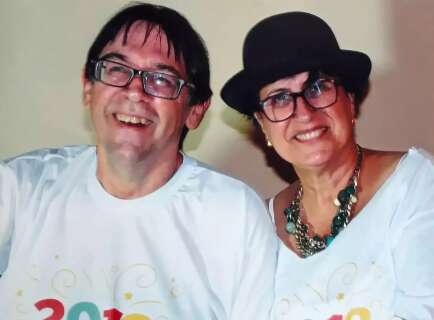 Maria Clara transformou em poesia as pinturas do marido com dem&ecirc;ncia 