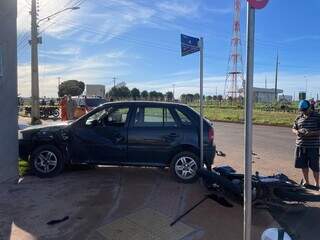 Acidente fatal em cruzamento mata jovem de 21 anos durante ultrapassagem
