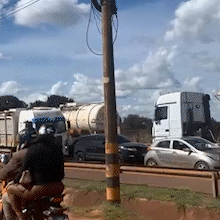 Acidente entre 4 ve&iacute;culos causa congestionamento de mais de&nbsp;5km&nbsp;em rodovia