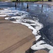Falha em caminh&atilde;o com querosene provoca vazamento e vias s&atilde;o fechadas