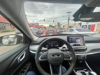 Teste: Jeep Compass Longitude 1.3 Turbo Teste: Jeep Compass Longitude 1.3 Turbo