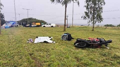 Jovem de 19 anos morre ao bater moto em poste na MS-156