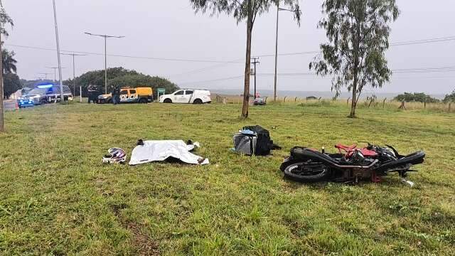 Jovem de 19 anos morre ao bater moto em poste na MS-156
