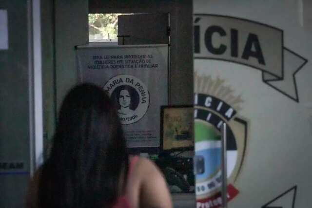 Mulher &eacute; condenada a pagar R$ 25 mil por divulgar fotos &iacute;ntimas da ex do marido