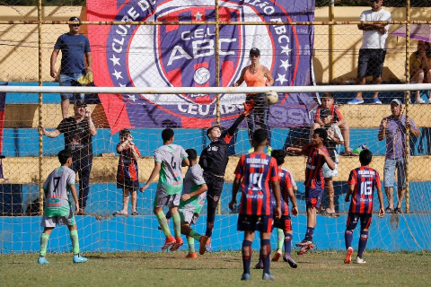 Oper&aacute;rio abre vantagem e N&aacute;utico empata na ida &agrave; semifinal do Sub-13