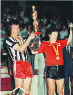 Há 43 anos, o Operário conquistava o seu “Mundial” na Coreia do Sul Há 43 anos, o Operário conquistava o seu “Mundial” na Coreia do Sul