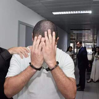 Assassino de jornalista também responderá por agressão a ex e roubo de celular Assassino de jornalista também responderá por agressão a ex e roubo de celular