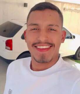 Morto em acidente na sa&iacute;da para Tr&ecirc;s Lagoas, rapaz de 23 anos voltava de Goi&aacute;s