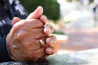 Do primeiro beijo ao cora&ccedil;&atilde;o partido, quem ousa lembrar do 1&ordm; amor?