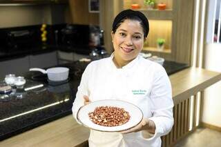 Muito al&eacute;m da pa&ccedil;oca, amendoim tamb&eacute;m vira leite nutritivo
