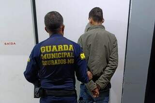 Mulher sai para trabalhar e filho de 3 anos &eacute; espancado pelo padrasto