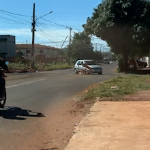 No Pioneiros, buraqueira obriga ve&iacute;culos a trafegarem na contram&atilde;o