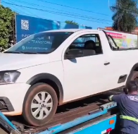 Saveiro com R$ 107 mil em dívidas é apreendida na Avenida Noroeste