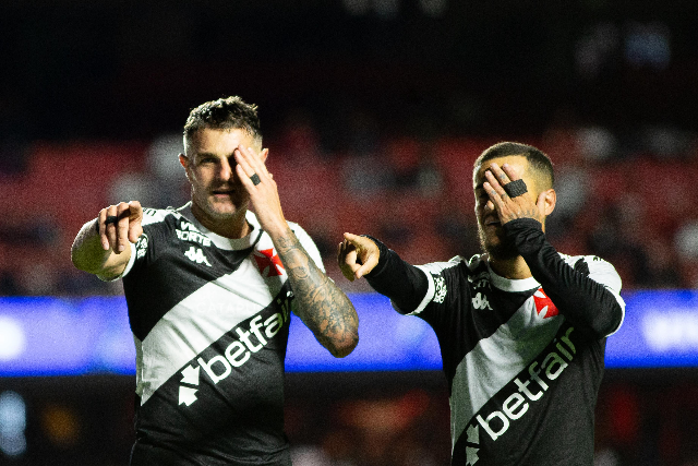 Vasco aproveita erros defensivos do S&atilde;o Paulo e vence no MorumBIS
