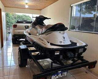 PF apreende armas, caminhonetes de luxo e jet sky em a&ccedil;&atilde;o contra traficantes