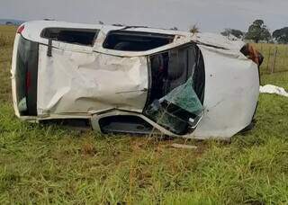 Trabalhador rural morre ap&oacute;s ser arremessado de carro em acidente na rodovia 