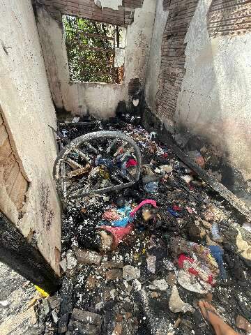 Vela em homenagem a Santo Ant&ocirc;nio seria causa de inc&ecirc;ndio
