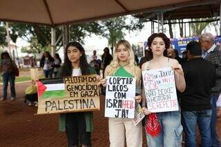 Grupo pede que governo corte relações com Israel durante protesto pró-Palestina Grupo pede que governo corte relações com Israel durante protesto pró-Palestina