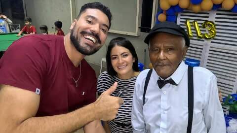 Terror do INSS, Ant&ocirc;nio Jos&eacute; comemorou 113 anos com baile