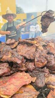 Porto Muritnho faz churrasco com 4,5 mil quilos de carne para a população