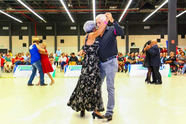Jogos da Melhor Idade come&ccedil;am ter&ccedil;a-feira com dan&ccedil;a de sal&atilde;o e truco