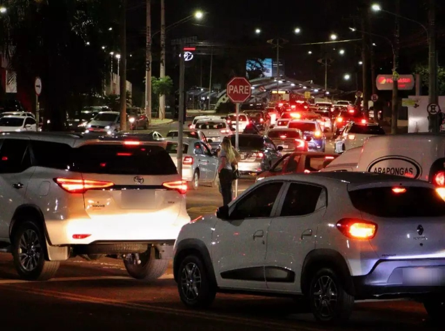 Porque Campo Grande tem pontos de tr&acirc;nsito &ldquo;travado&rdquo;?