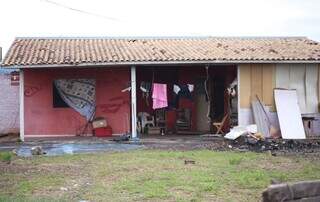 Casal &eacute; preso por esfaquear homem em acerto de contas 