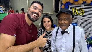 Terror do INSS, Antônio José comemorou 113 anos com baile
