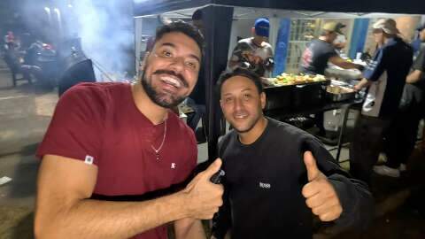 Felipe vende lanche gourmet a R$10 e vira fen&ocirc;meno no Jardim Radialista