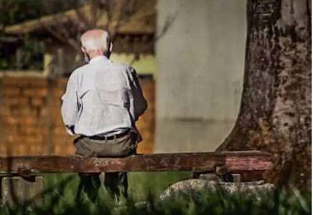 Por dia, pelo menos 3 idosos sofrem maus-tratos e abandono no Estado