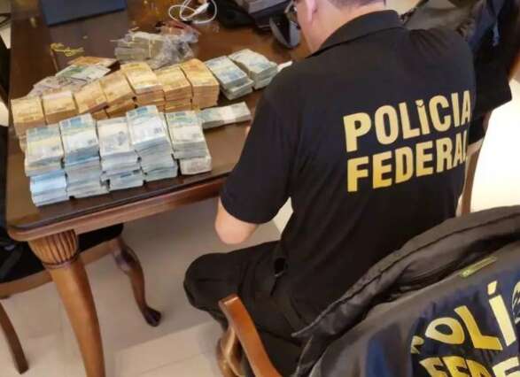 Justiça bloqueia R$ 19 milhões de cada réu em ação de improbidade contra TCE