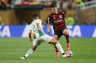 Flamengo estreia no Mundial com vit&oacute;ria por 2 a 0 sobre o Esp&eacute;rance