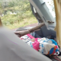 V&iacute;deo mostra barra de ferro que atravessou &ocirc;nibus em acidente com 2 mortes